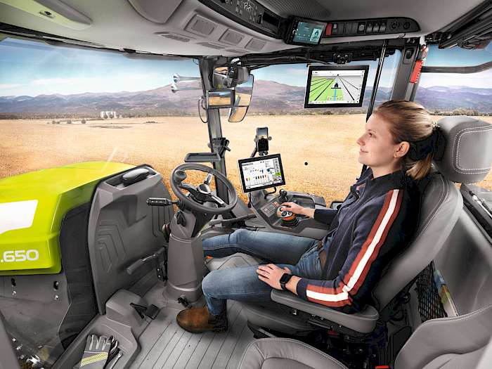 XERION 12 Großtraktor von Claas