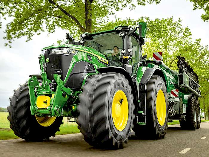 Neuer 6R-Traktor von John Deere
