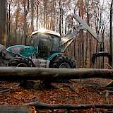 Der Pfanzelt Pm Trac 2380 in der Sonderversion „Forsttrac“ soll die besonderen Anforderungen an eine Maschine erfüllen, die überwiegend im Forst eingesetzt wird.