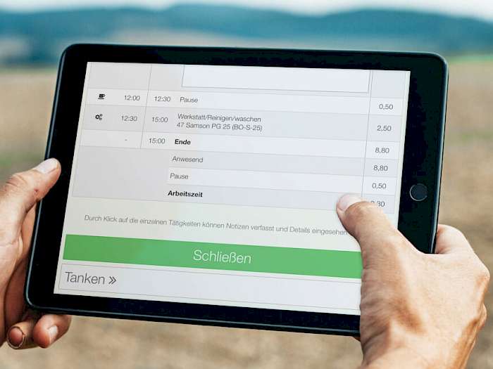 Tablet mit Maschinendaten