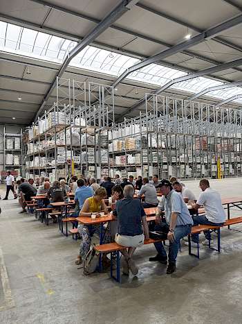 Eine Stärkung mit Kaffee und Kuchen durfte bei Raisa nicht fehlen. (Foto: Beckmann)